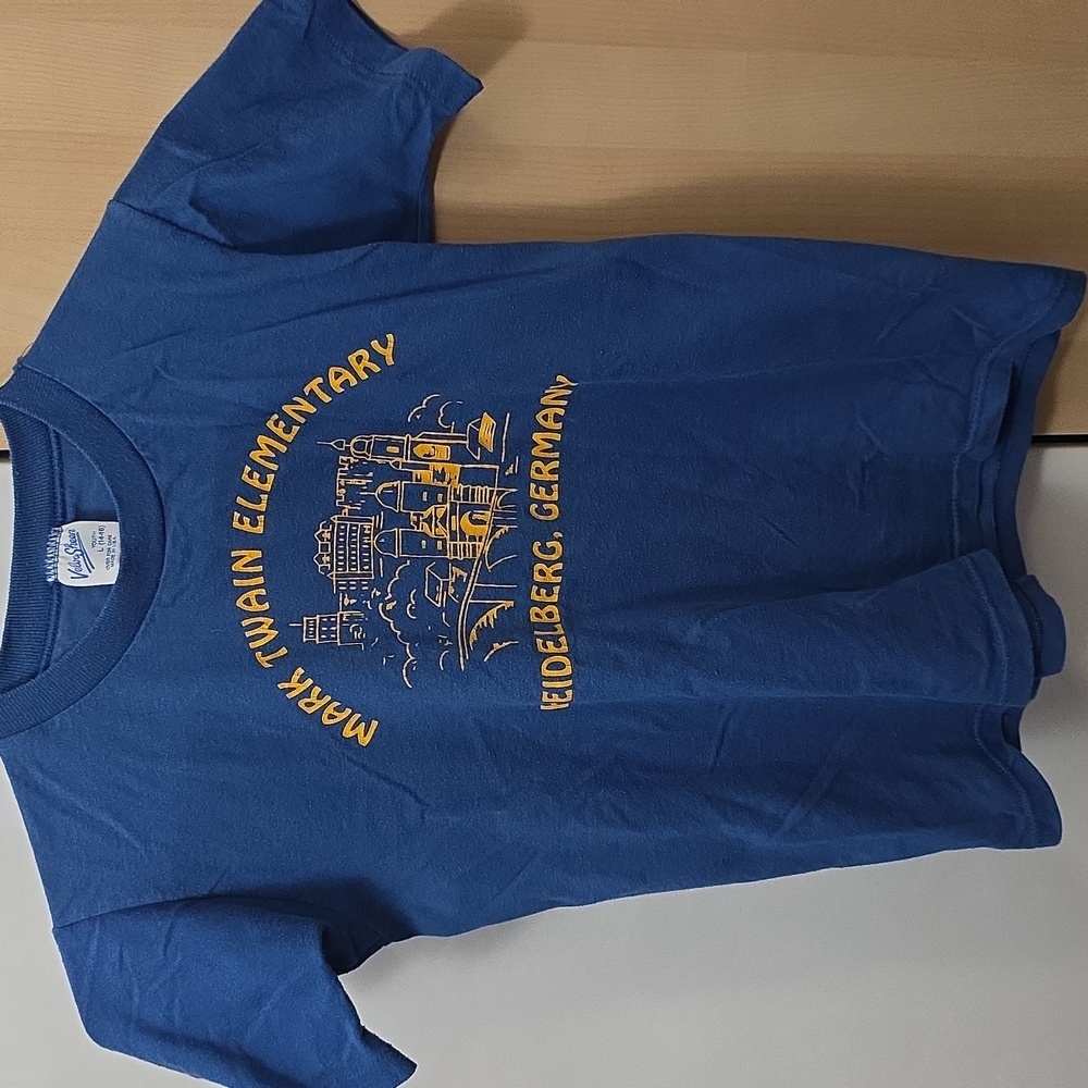 Blue Mark Twain Elementary Tee 14-16 Youth Lg, VTG, Heidelberg, Germany 1990s
